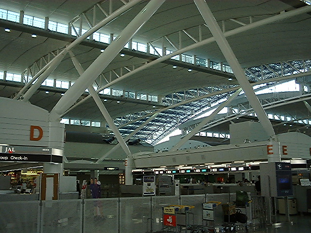 fukuoka airport02.jpg